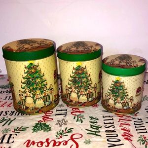Vintage Christmas Nesting Tin Cans Set of 3.